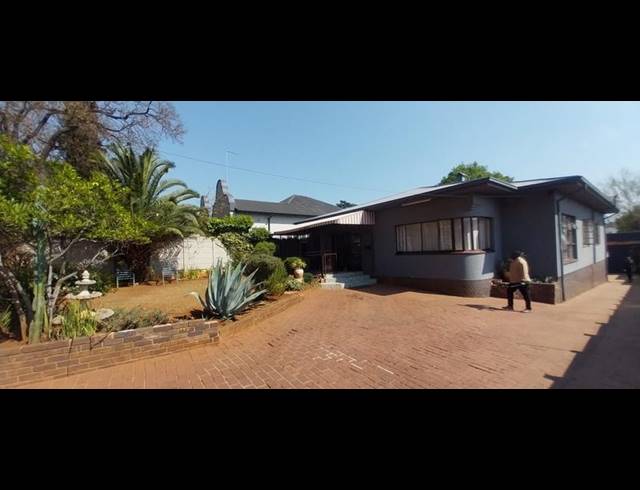 4 BEDROOM HOUSE FOR SALE IN KENSINGTON